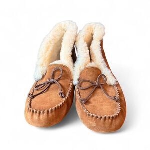 UGG Women’s Chestnut Suede Shearling Moccasin Slippers – Size 10 (S/N 1004806)